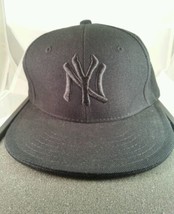 New York NY Yankees Black on Black Hat Cap City Hunter Fitted Size 7 MLB - £15.81 GBP