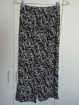 CHICO&#39;S LADIES BLACK/WHITE STRETCH CROPPED PANTS-SZ 0 (S-4/6)-WORN ONCE-... - $8.59