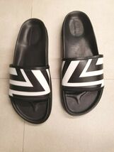Alexander McQueen Black/White Men's Flip Flop Shoes 45 (12) $325 LAST PAIR! - $136.32