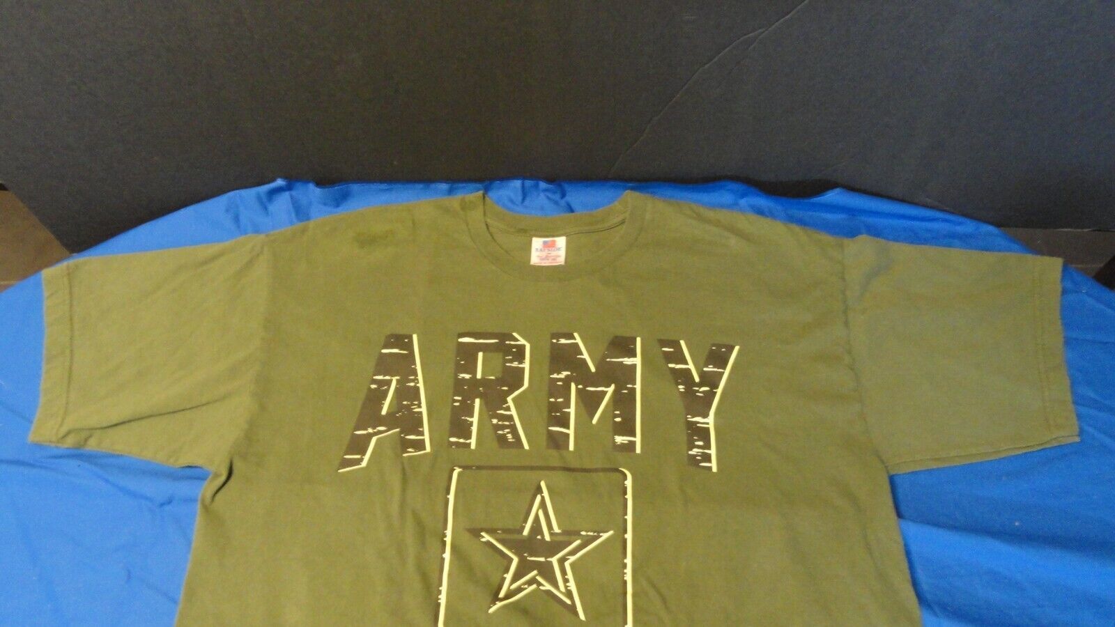 DISCONTINUED BAYSIDE US ARMY GREEN  T-SHIRT XL MADE IN THE USA - $21.05