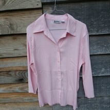 Western II Connection Women&#39;s Button Front Blouse Plisse Pattern PINK 1X - £28.03 GBP