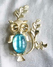 Fabulous Aqua Glass Jelly Belly Gold-tone Owl Brooch 1960s vintage 2 1/4&quot; - £15.62 GBP
