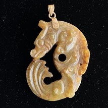 c1976 Seahorse Dragon Asian Carved Brown Jade Stone Pendant 14k Gold Bail - £298.02 GBP