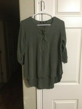 Women&#39;s Absolutely Famous Top--Dark Green--Size S - $6.99
