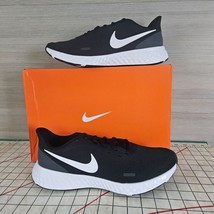 Nike Revolution 5 Men&#39;s Road Running Shoes &#39;Black White&#39; Size 11 New in Box - £56.51 GBP