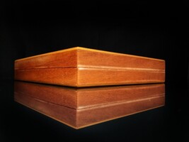 Mastro de Paja Travel Humidor Top has discoloration in lacquer. # 001B image 11