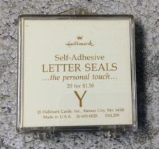 Hallmark Letter Seals 20 Gold Foil Embossed Letter Y Self Adhesive Seal Stickers - £3.96 GBP