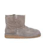Ugg Women&#39;s Classic Unlined Mini Perf Boots Mole Taupe 10 - $1,146.56 MXN