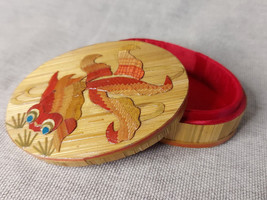 Vintage Koi Carp Straw Marquetry Trinket Box - $32.09