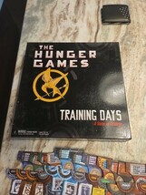 The Hunger Games Training Days A Game of Strategy Board Game 2012 COMPLETE - $127.53 MXN