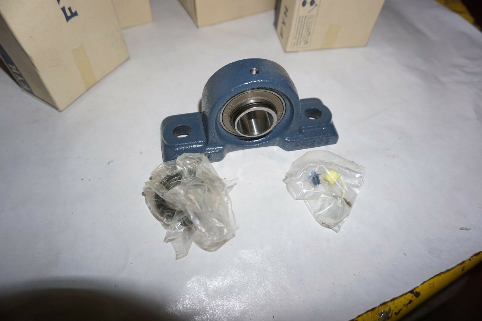 NOS FYH  NAPK205-16  1&quot; Pillow Block Ball Bearing Unit - Two-Bolt Base - $28.04