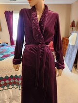 Vtg Jasmine Rose Sz S/P  Plum Velour Velvet Full Length Wrap Robe - £19.89 GBP