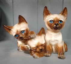Ceramic Three Siamese Kittens Figurine M. Takai Blue Eyed Kitty Cats H5A77 Japan - £35.91 GBP