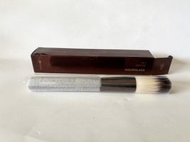 Hourglass n*1 Powder Brush Boxed - £45.64 GBP