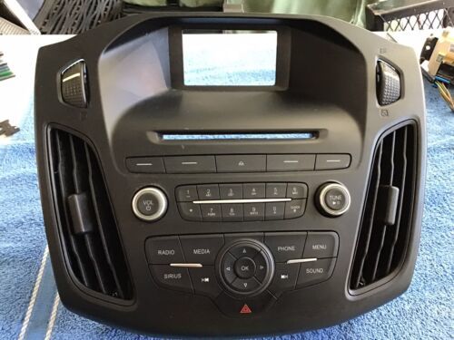 15-18 FORD FOCUS RADIO AUDIO CONTROL SWITCH PANEL AIR VENT F1ET18K811LC OEM - $49.01