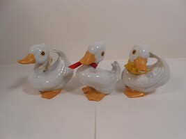 Ceramic White Ducks Figurines Three Vintage Homco #1414 Ducklings 3.5” Tall - £10.24 GBP