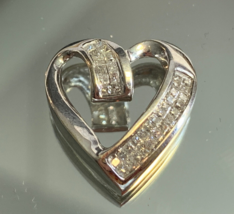 10K White Gold Diamond Heart Pendant 1.95g Fine Jewelry Love Charm - £102.60 GBP