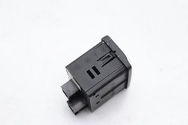14-17 FIAT 500L AUX USB PORT SD CARD READER E3619 image 6