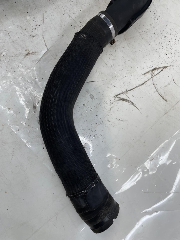 2014-2017 Maserati Quattroporte Throttle Body To Intercoolers Pipe Hose OEM Item image 3