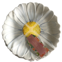 Daisy Flower Shape EasterSpring Summer Melamine Dessert App Plates 6.5&quot; Set Of 4 - £23.54 GBP