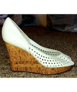 Steve Madden Women&#39;s Shoes Sz 7B Pinhole Peep Toe Wedge Shoes White leather - $29.24