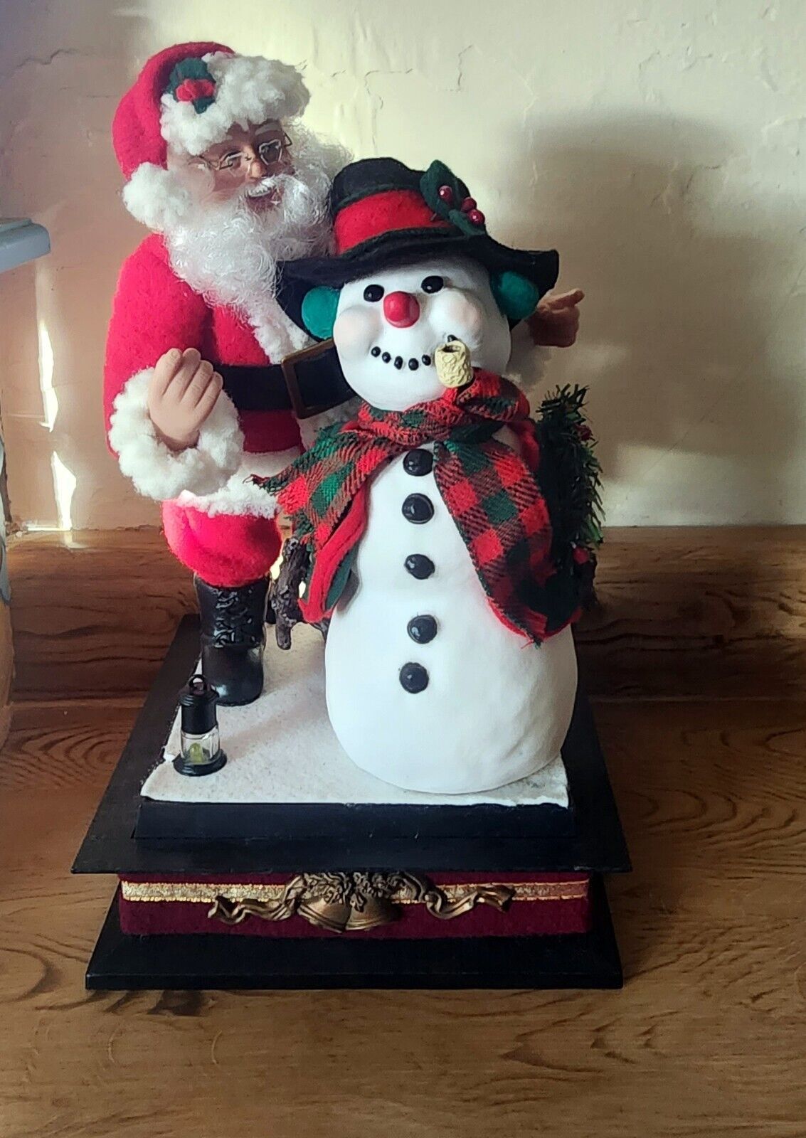 Primary image for 1993 Holiday Creations Santa Claus Snowman Musical Lantern Light Not Working