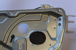 2009-14 HYUNDAI GENESIS SEDAN FRONT RIGHT DOOR INNER PLATE PANEL MOTOR image 4