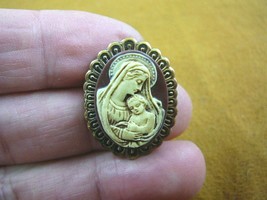 (CS13-9) MADONNA Mary baby Jesus ivory + burgundy oval CAMEO Pin Pendant Jewelry - £22.78 GBP