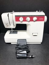 Brother VX-1100 Sewing Machine 15 Stitch W/ Foot Pedal &amp; Carry Case TEST... - $1,361.43 MXN