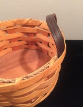 Eli Hershberger Amish woven basket with leather handles image 3