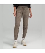 Lululemon Warm Down Jogger 7/8 Length Thread Dye Rover Black, Size 0 - $463.52 MXN