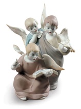 Lladro 01009188 Angelic Voices Figurine New - $590.00