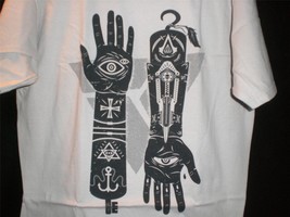 TeeFury Assassin&#39;s Creed LARGE &quot;Hands of Fate&quot; Assassin&#39;s Creed Shirt GRAY - £11.01 GBP