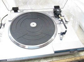HITACHI H5 101 TURNTABLE-  BOXED- GOOD FOR PARTS- B1 - £41.75 GBP