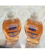 2 SOFTSOAP  CRISP CLEAN  HAND SOAP  ANTIBACTERIAL  5.5 FL OZ /  162 Ml - $145.89 MXN