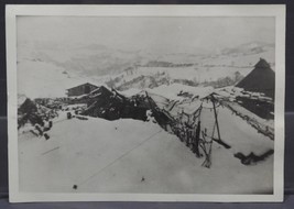 Vintage Nero e Bianco Fotografia 1940&#39;s Seconda Guerra Mondiale Snowy MTB - £51.27 GBP