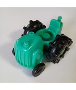 Vintage Fisher Price Little People Green Tractor 1995 - $268.20 MXN