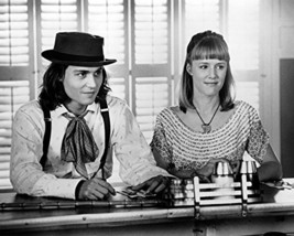 Johnny Depp And Mary Stuart Masterson In Benny &amp; Joon 16x20 Canvas Giclee - £54.98 GBP