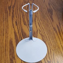 1991 KAISER  METAL DOLL STAND White 9&quot; Tall 6&quot; Base ADJUSTS for 15-20&quot; D... - $13.96