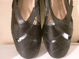 Ladies Real Leather Soft Black Expandable Therapeutic Flat Sandals Sz 9 - £14.98 GBP