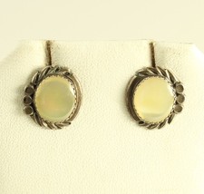 Vintage Sterling Silver Southwest Style Round Mother of Pearl Post Stud Earrings - £32.15 GBP