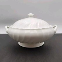 Wedgwood Candlelight Round Covered Vegetable Bowl With Lid Vtg 7 5/8&quot; Ri... - £62.20 GBP