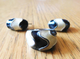 Sterling Silver Size 7 Black and White Ring with Matching Cuff Earrings - £15.83 GBP