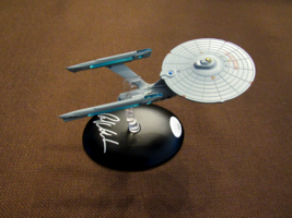 William Shatner Star Trek Ship Auto Signed Uss Eenterprise NCC-1701 Jsa In Box - £310.67 GBP