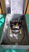 Square D 8903LG60 NEMA1 6 Pole 120V Coil Lighting Contactor - $4,465.48 MXN