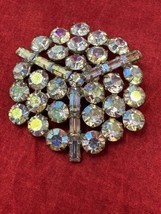 Weiss VTG Brooch Pin 1.75” Round Signed 27 Sparkly Clear Rhinstone Pendent - £38.09 GBP