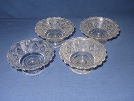 4 Grand Diamond Medallion Scalloped Dessert Sherbet Bowl  Vtg Clear Glass - £15.60 GBP