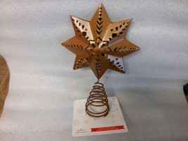 Hallmark &quot;Christmas Snowflake Tree Topper&quot; NEW 2021 Bronze Metal 10.5” - $459.88 MXN