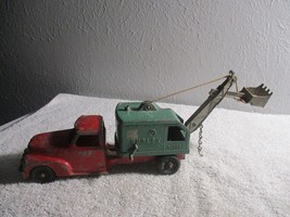 Vintage Hubley Kiddie Toy Red Green Shovel Backhoe Truck rare - £55.88 GBP