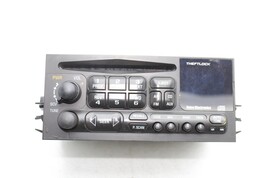 99-02 SILVERADO SIERRA 15071233 RADIO CD PLAYER RECEIVER E6380 image 7